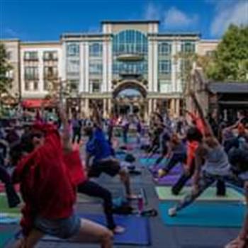 Lululemon yoga santana row clearance