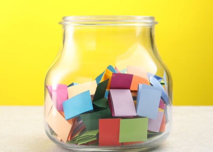 Pick a Book Adventure Jar / Frasco de aventuras: Elige un libro
