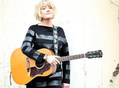 In The Round with Mary Bragg