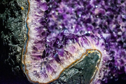 Unearth Geodes