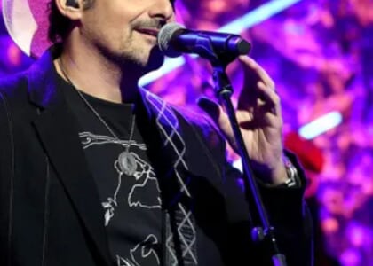 Brad Paisley at Allianz Amphitheater