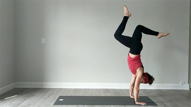 Free Virtual Advanced Online Power Yoga With Brittany Miami On The Cheap Fitness Classes