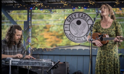 PATIO SHOW: SUNNYSIDE OF THE MOUNTAIN