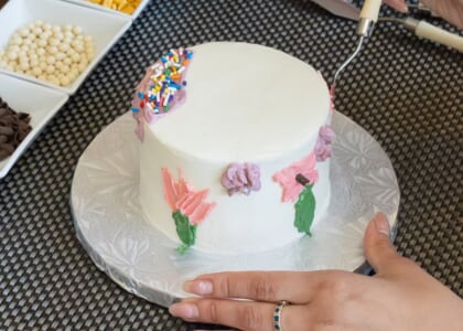Cake & Sip: A Sweet Decorating Experience at Stompin' Grounds