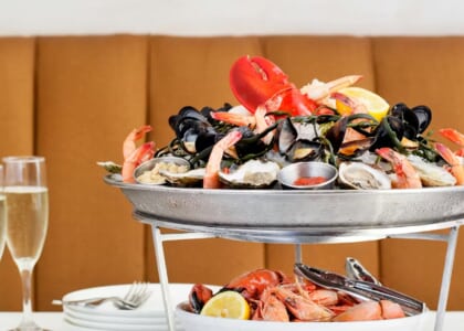 Seafood Tower Hour