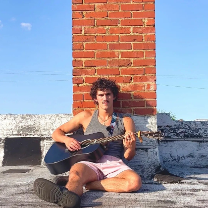 LIVE MUSIC: Aiden Kal