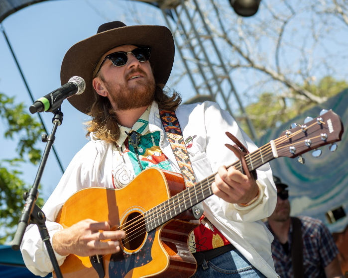 Live Music: Devyn Brinsfield