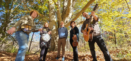 HOLLERIN CROWS | Live @ Pickin' in Paristown | Friday, August 14 | Free Show | 7-10 PM