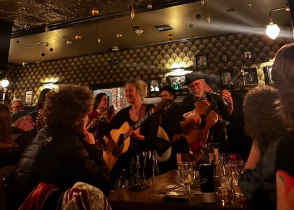Beaucoup Chapeaux at the National Exchange Hotel