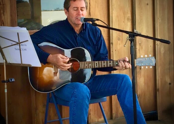 Live Free Music with Doyle Davis at Sculpterra Winery