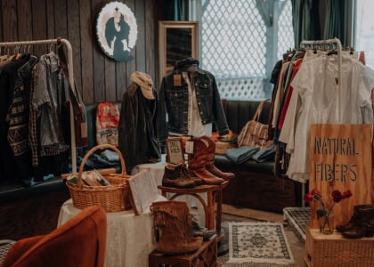VINTAGE MARKET