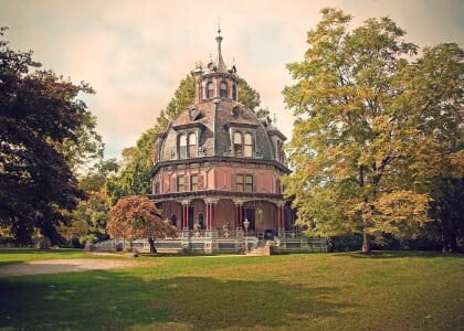 The Octagon House: 1876 Centennial Tour