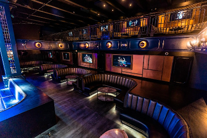 GIRLS LOVE KARAOKE