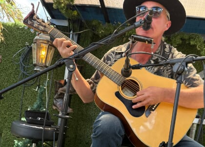 Live music with Keith Lovett