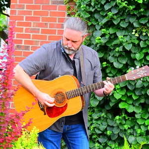 Russell Henderson