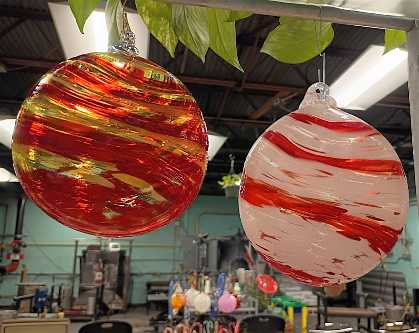 Christmas in July CandyCane-style suncatcher!...twisted...then blown! haha
