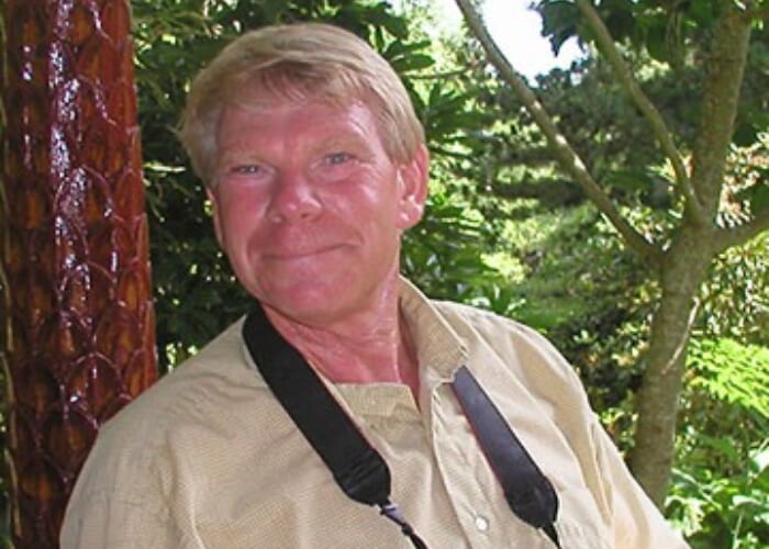 AHS presents Warren Leach to speak about "Plants for the Winter Garden."
