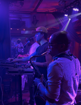 LIVE MUSIC by OLEG & FRIENDS