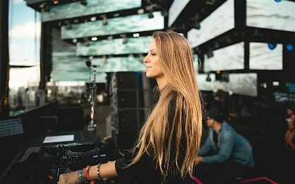 Nora En Pure at Palma Day Club
