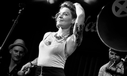 Meschiya Lake and the Moodswingers